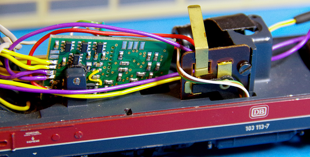 Umbau E103 - Kabelführung IR-Empfänger