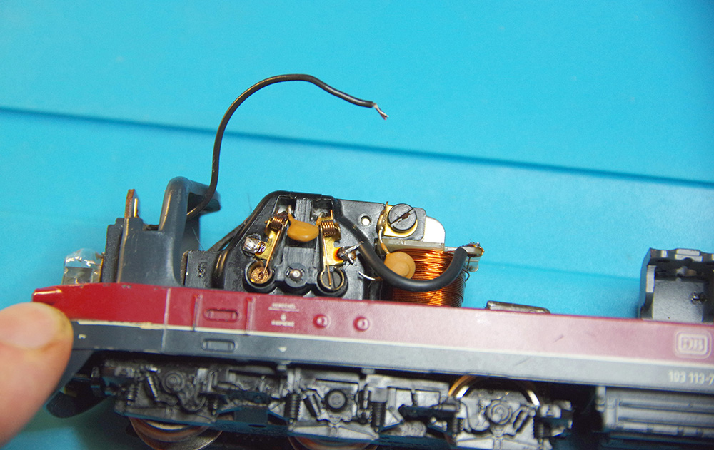 Umbau E103 - Licht-Kabel getrennt