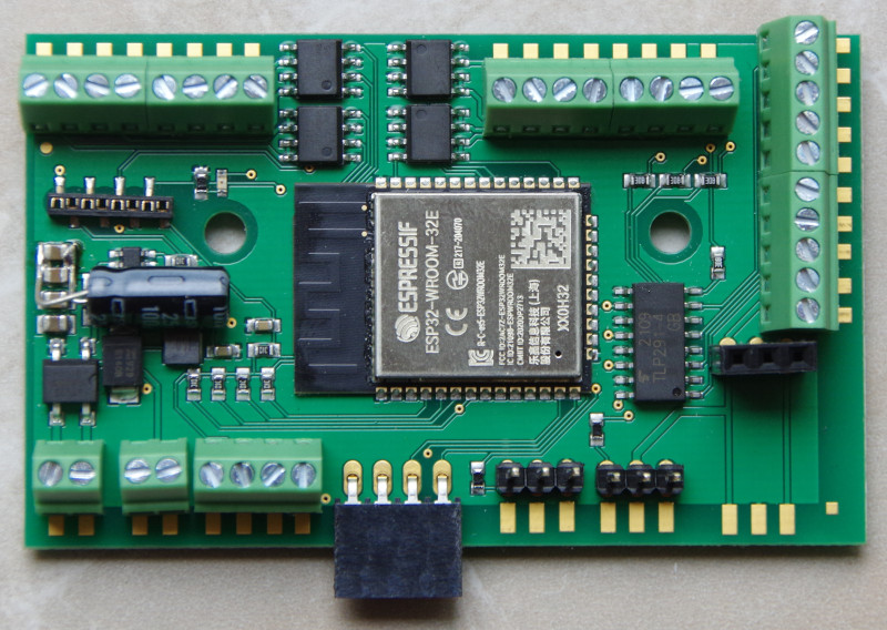 IO-Board avec bornes